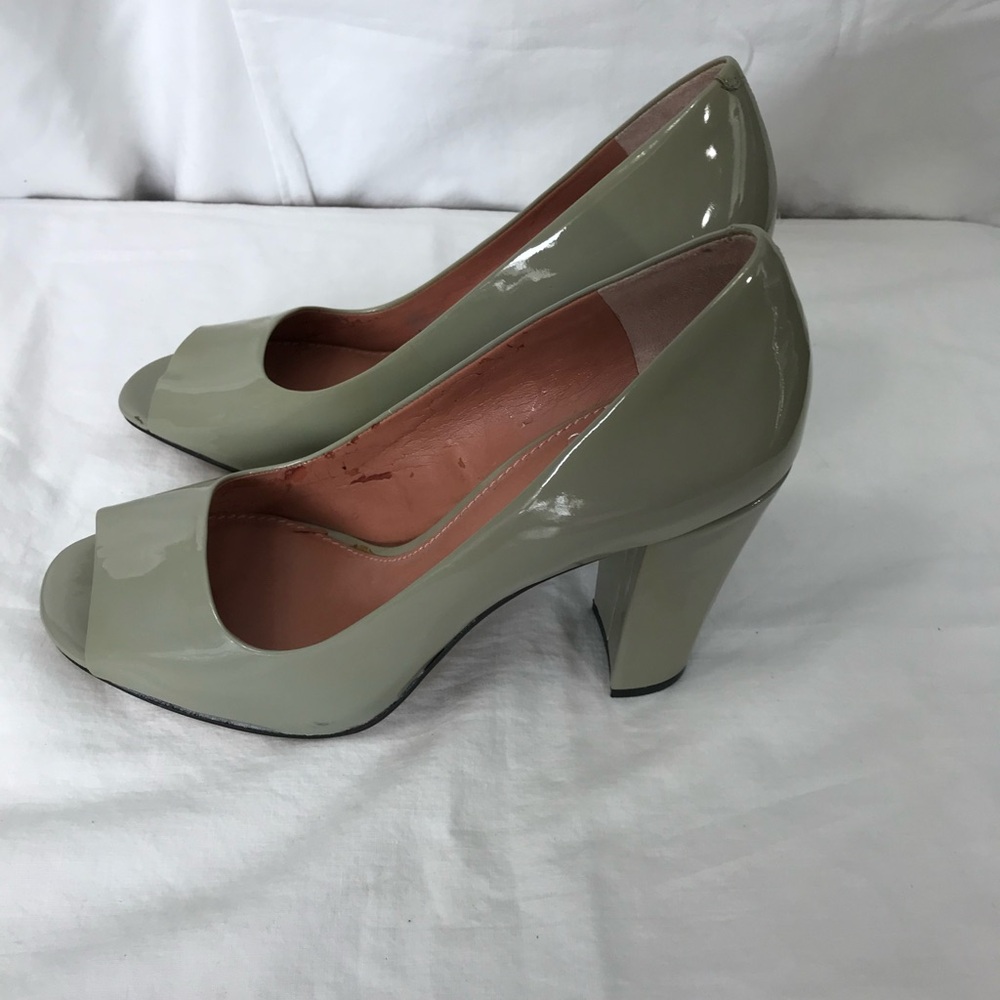 Vince Camuto Olive Patent Leather Peep-Toe Heels - Picture 2 of 8